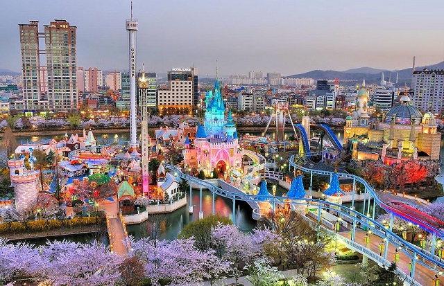 Everland - LOTTE WORD Everland - LOTTE WORD
